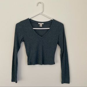 Teal cropped long sleeve - size medium